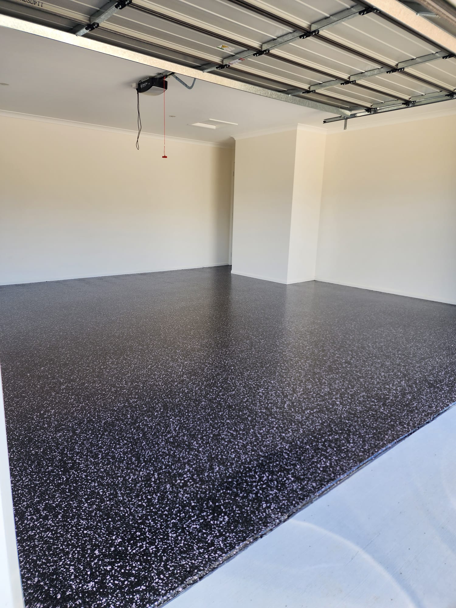 Epoxy flooring project photo 30