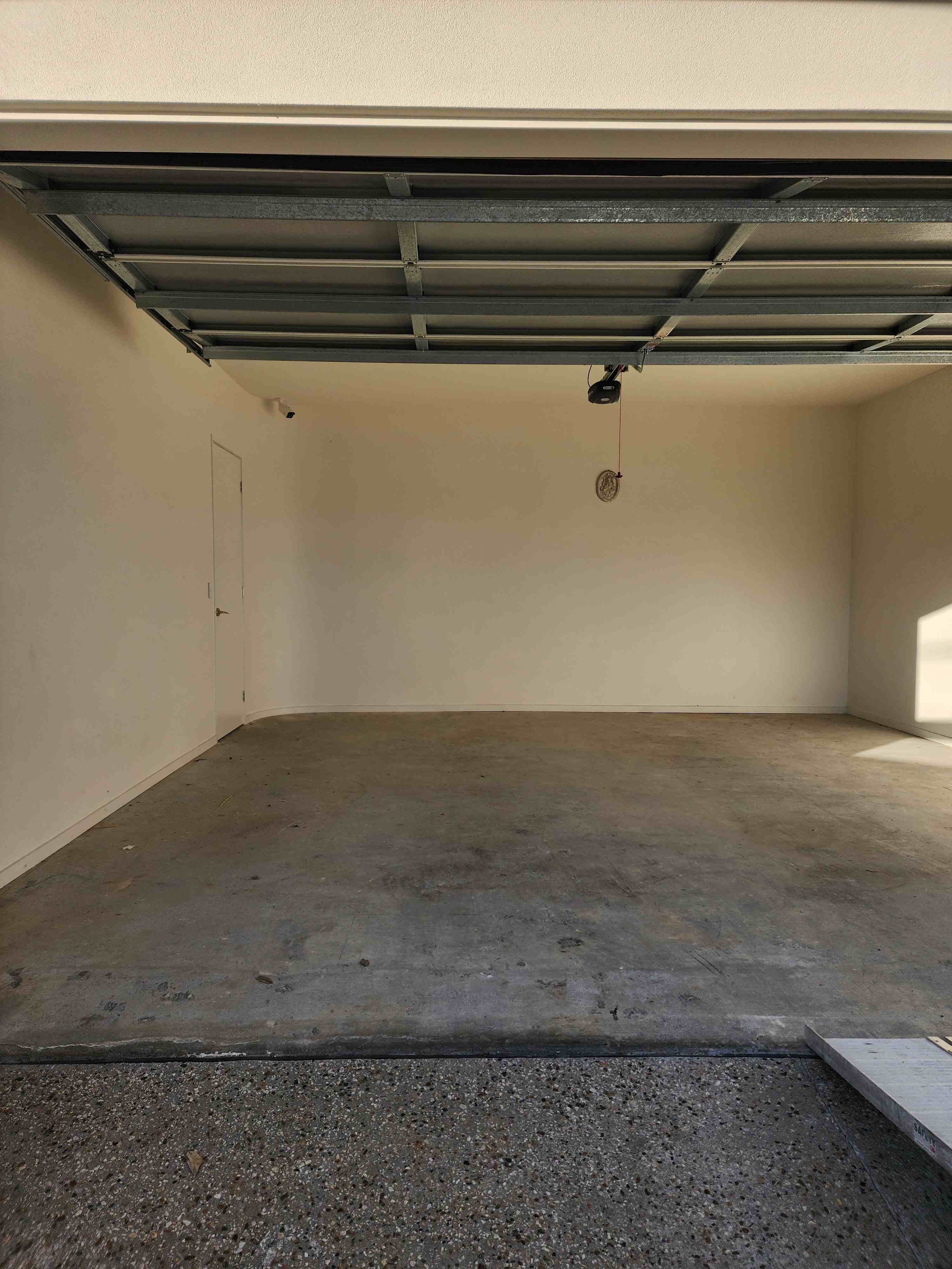 Epoxy flooring project photo 25