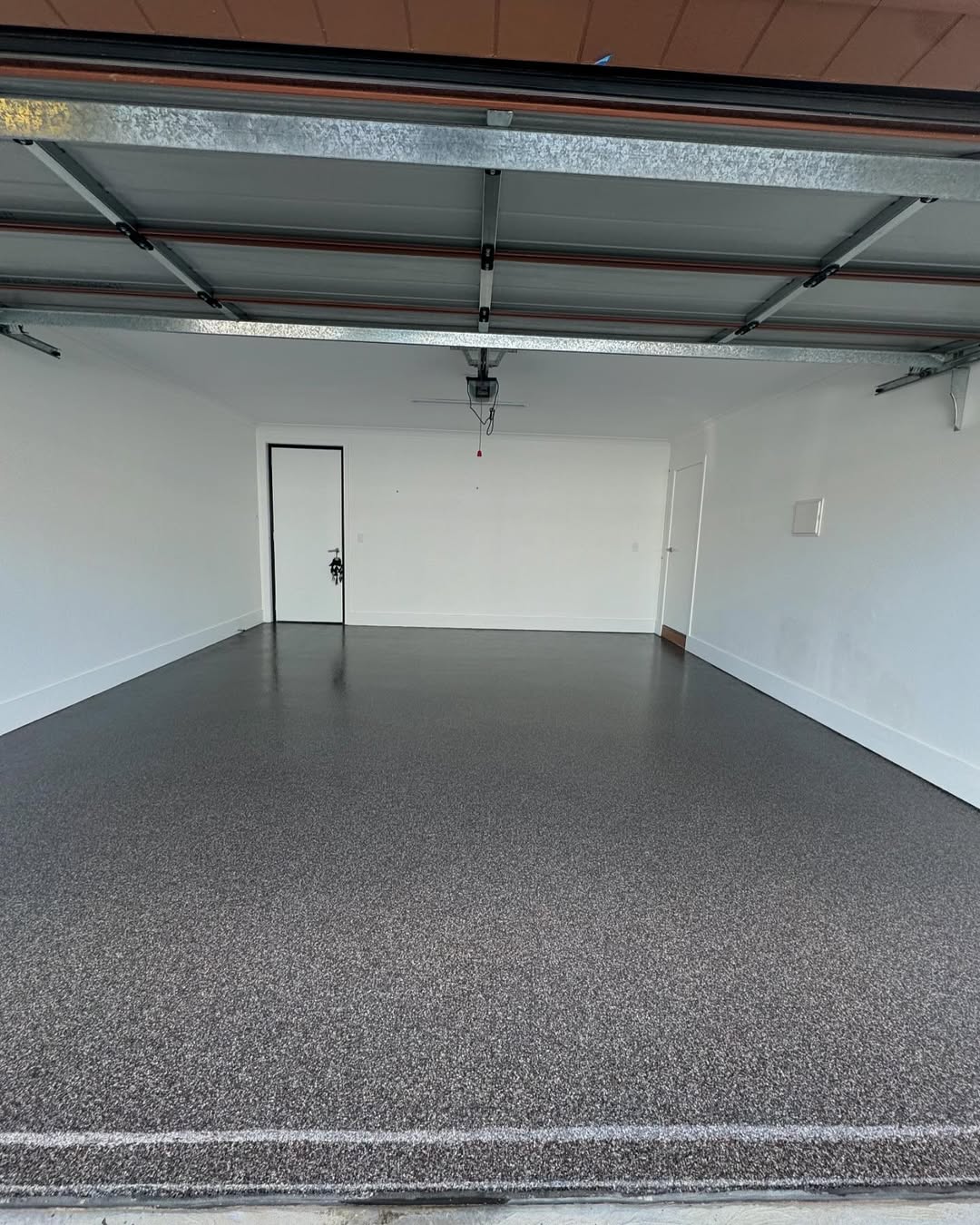Epoxy flooring project photo 24