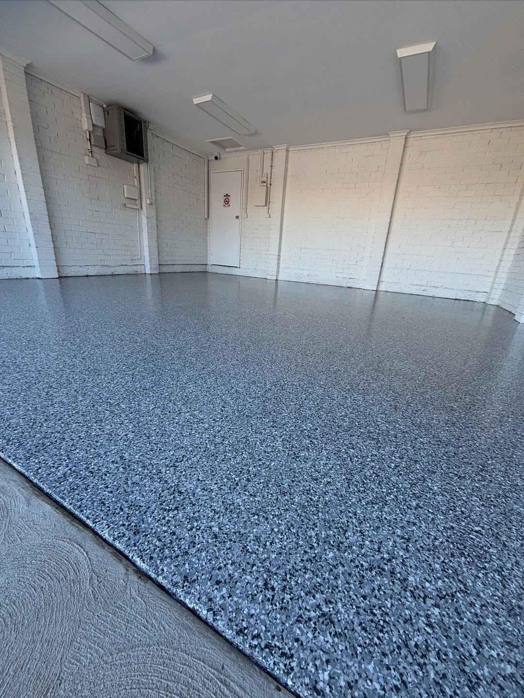 Epoxy flooring project photo 36